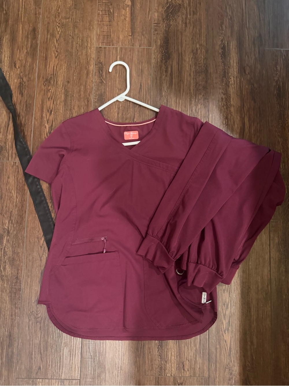 Women's V-Neck Medical Scrub Top - Burgundy